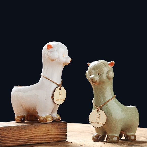 2PCs Ceramic Succulent Planter Pots Mini Liama/Alpaca Design with Gift Box - Picture 2 of 10